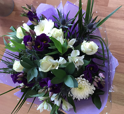 Lymington florist bouquets of flowers